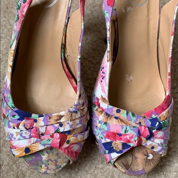Floral Man Made Material Heels - Picture 6 of 7